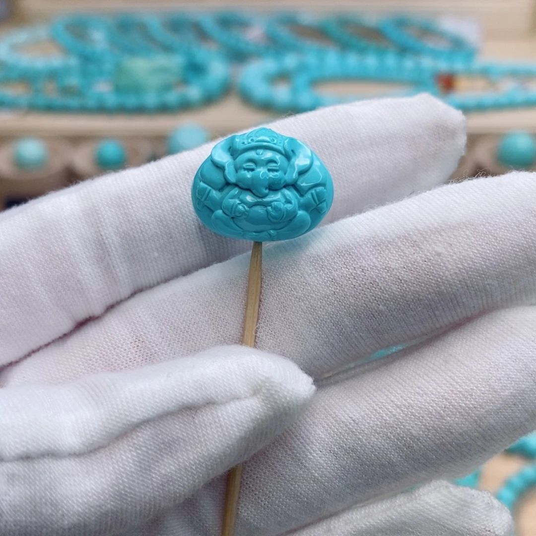 绿松石未镶嵌珠宝奇石