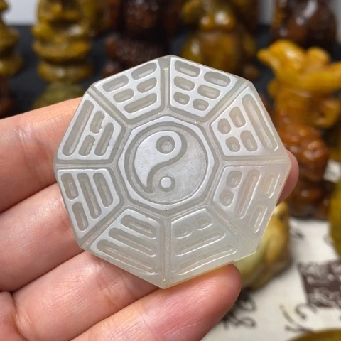 未镶嵌蛇纹石玉颈饰09