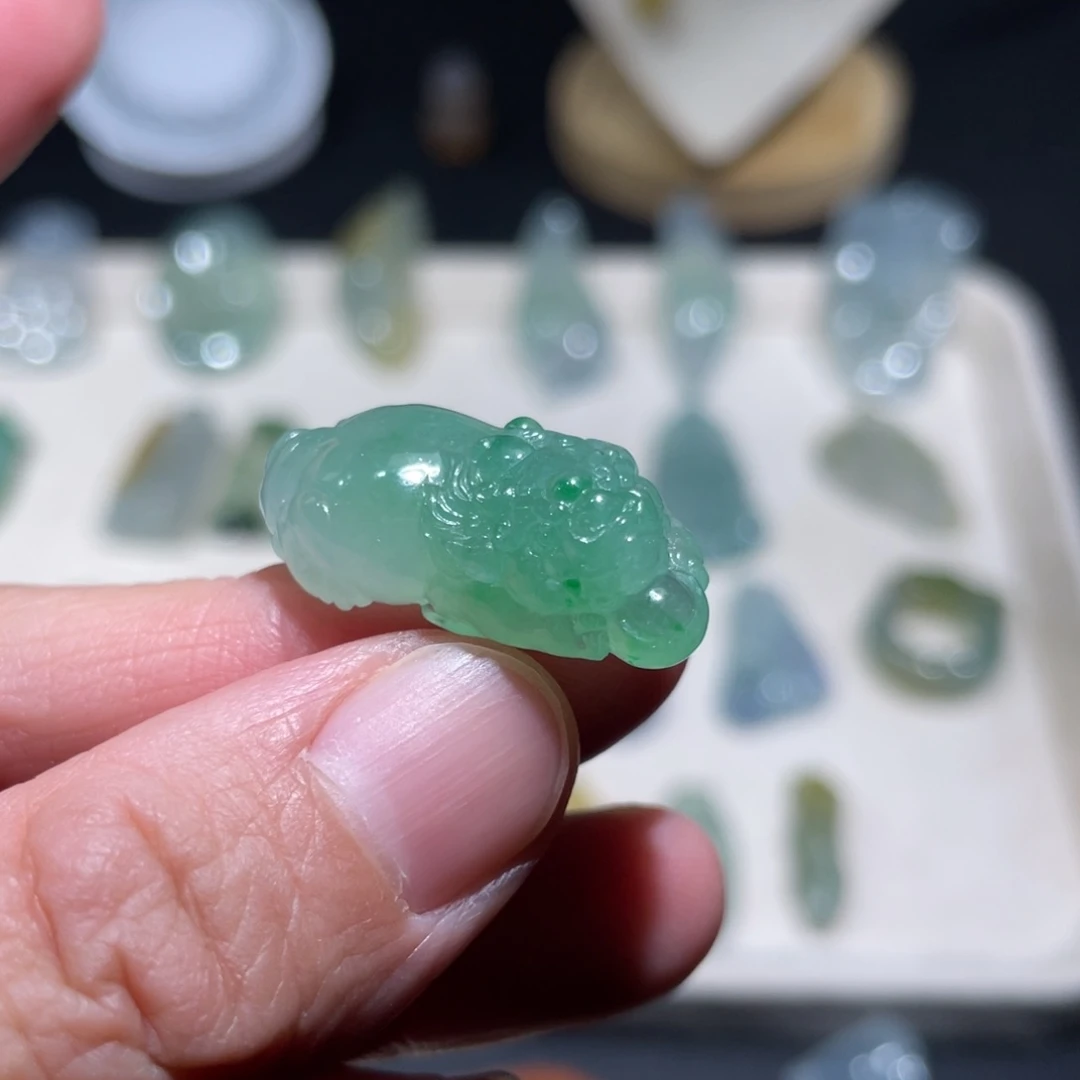 颈饰未镶嵌翡翠皮丘