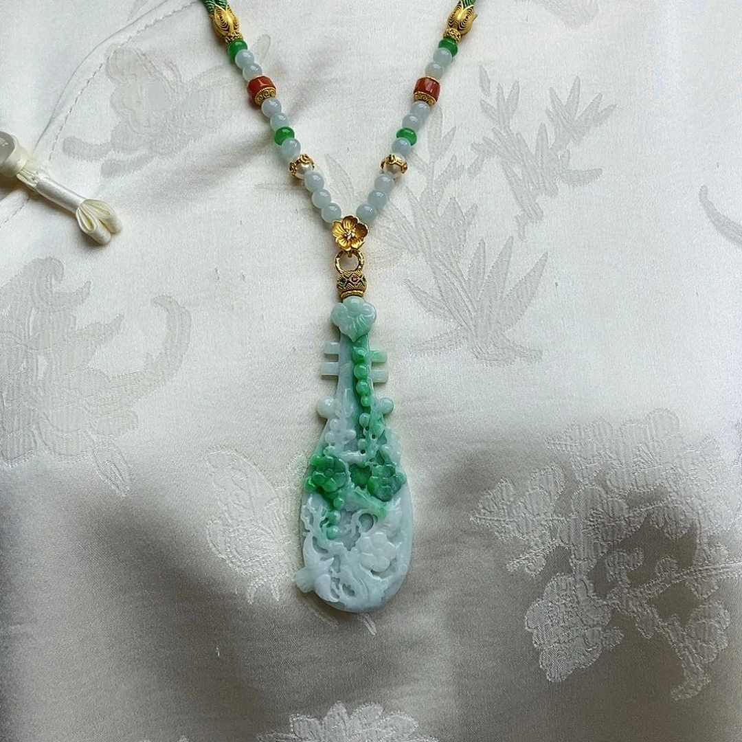 翡翠颈饰未镶嵌天然