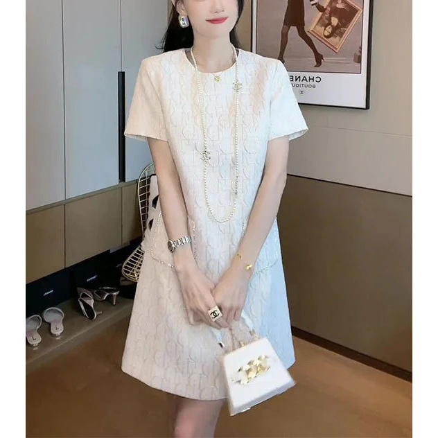 2025法式轻熟风减龄白色连衣裙子女夏季新款气质越南小众连衣裙
