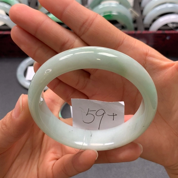 未镶嵌手镯翡翠手镯