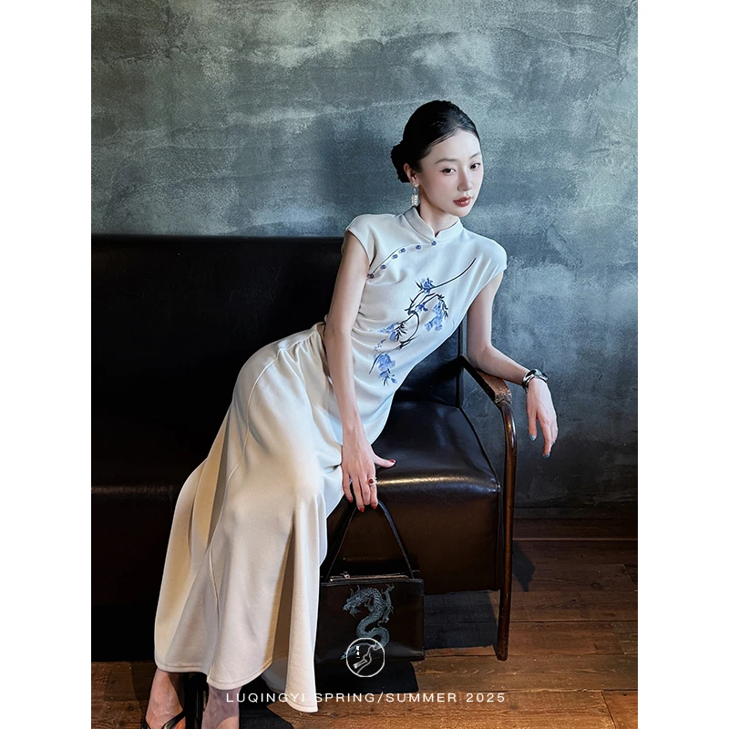 鹭青一原创【佩兰】新中式刺绣国风旗袍夏季连衣裙女L25L0614LB