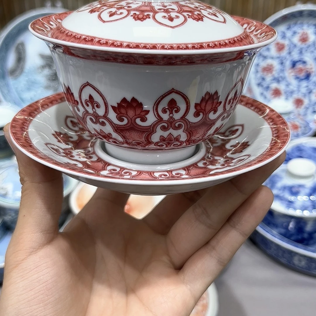 生**由景德镇陶瓷艺术品