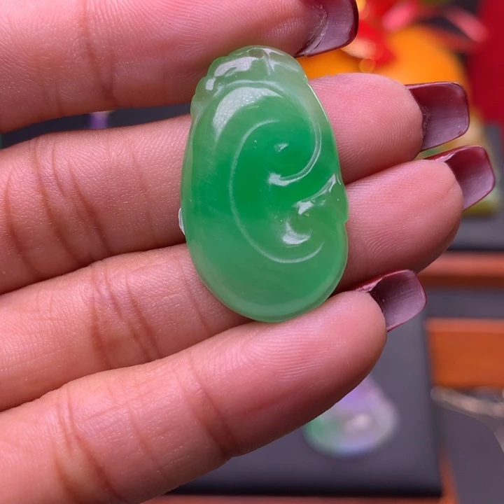 翡翠颈饰未镶嵌如