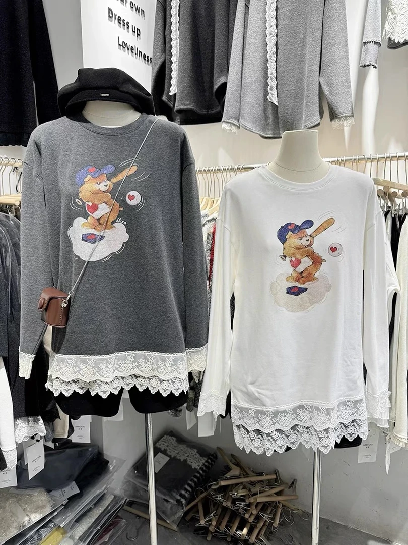 冬季新款小熊时尚百搭卡通图案蕾丝边打底衫