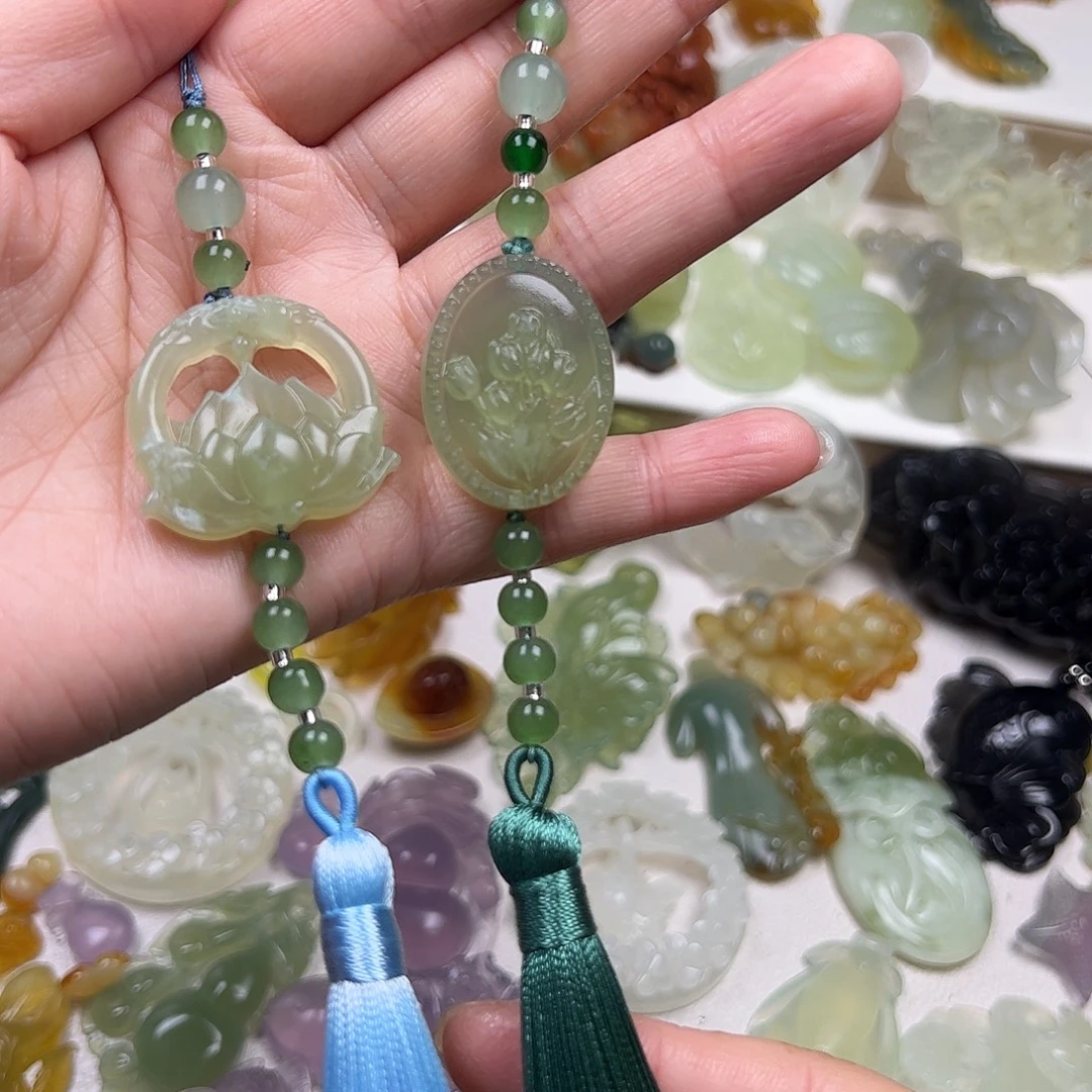 蛇纹石玉未镶嵌颈饰