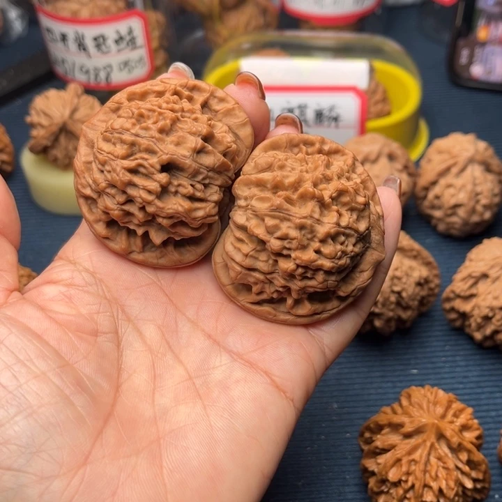 文玩核桃吊坠50官帽全品