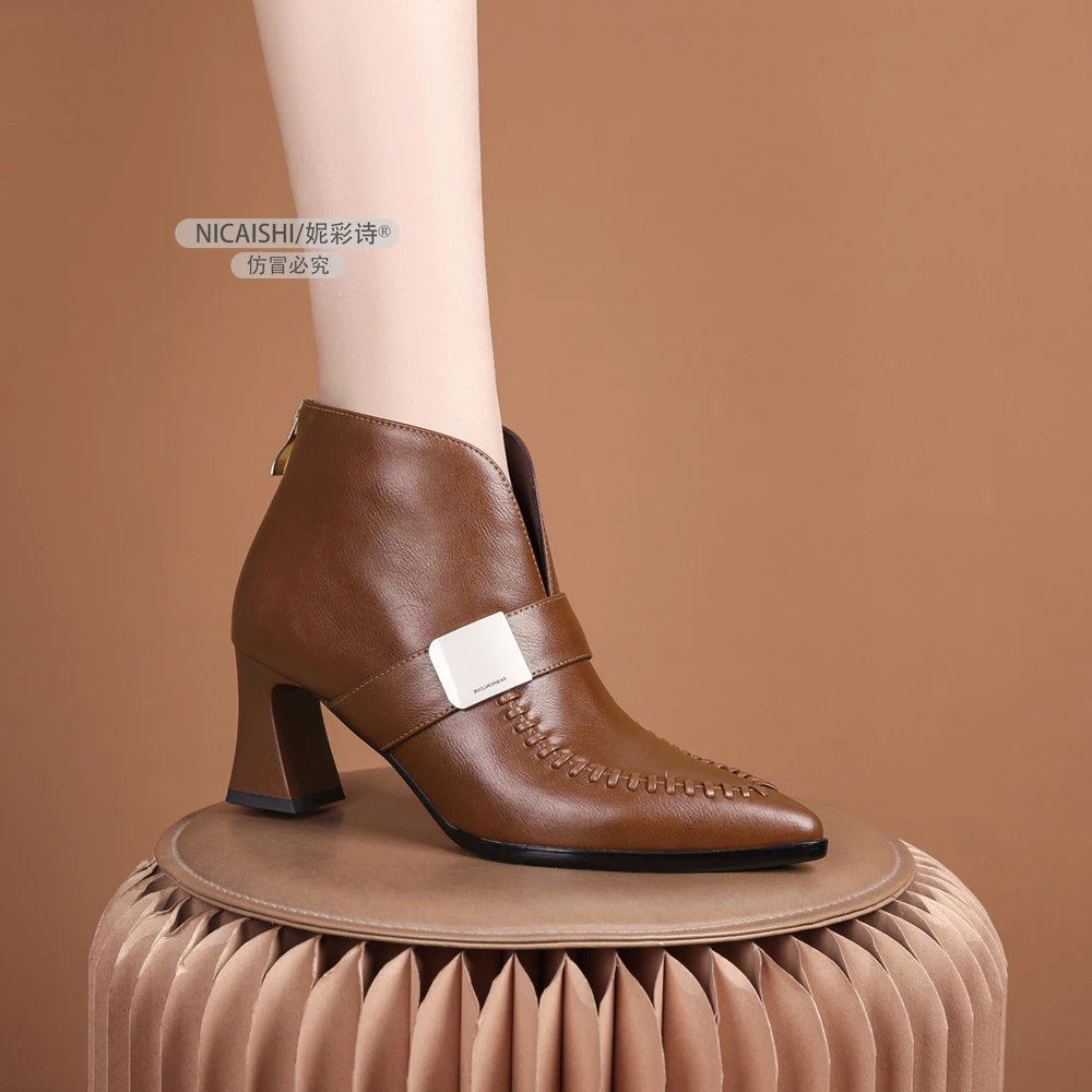 2025年新款欧美复古棕色尖头粗跟短靴侧拉链时尚舒适气质女靴3377