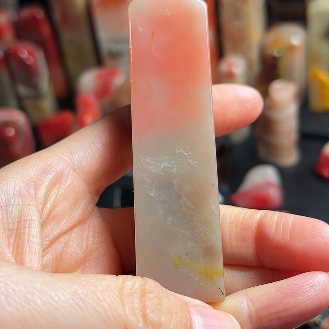 巴林石印石鸡血石方章