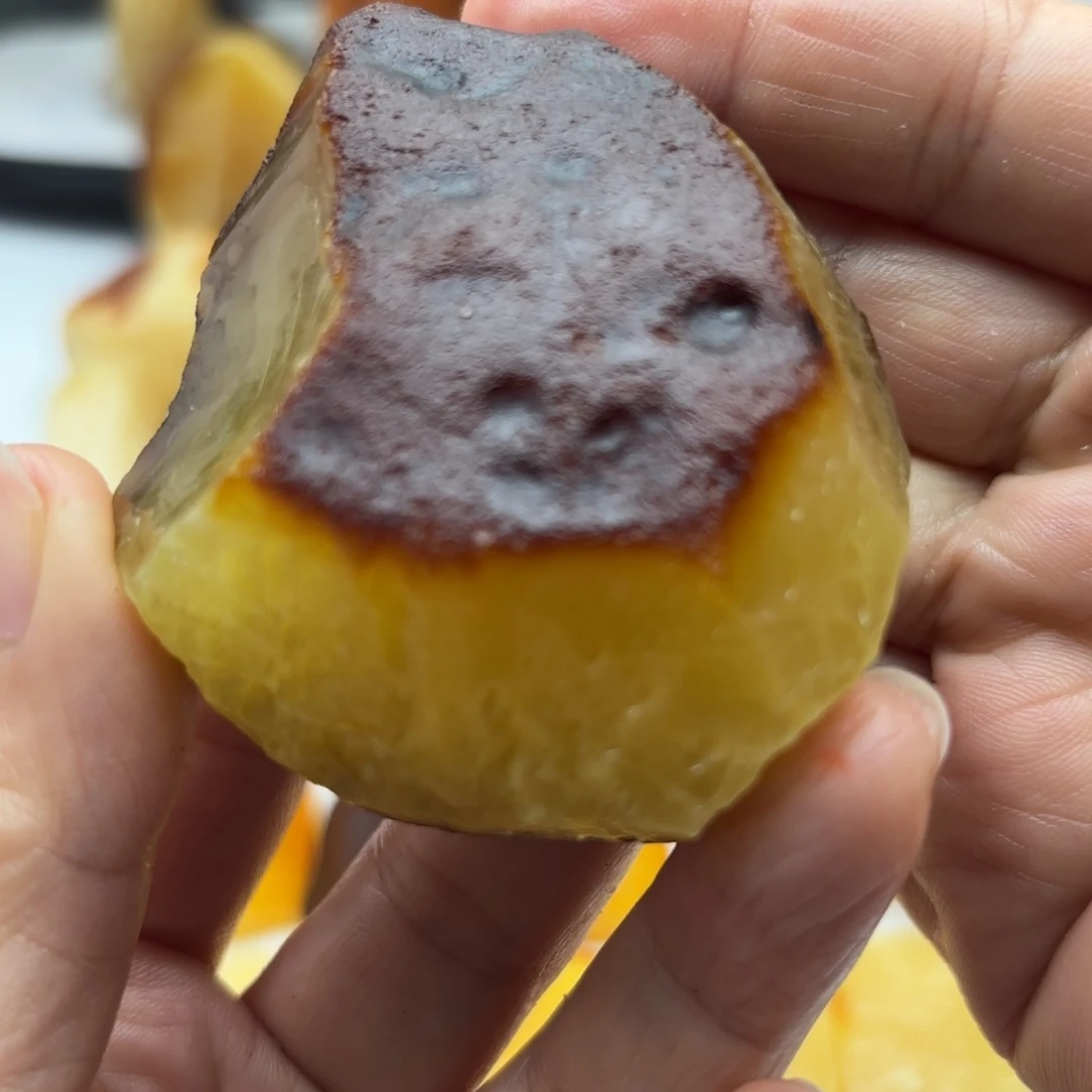 定制琥珀未镶嵌池**也琥珀