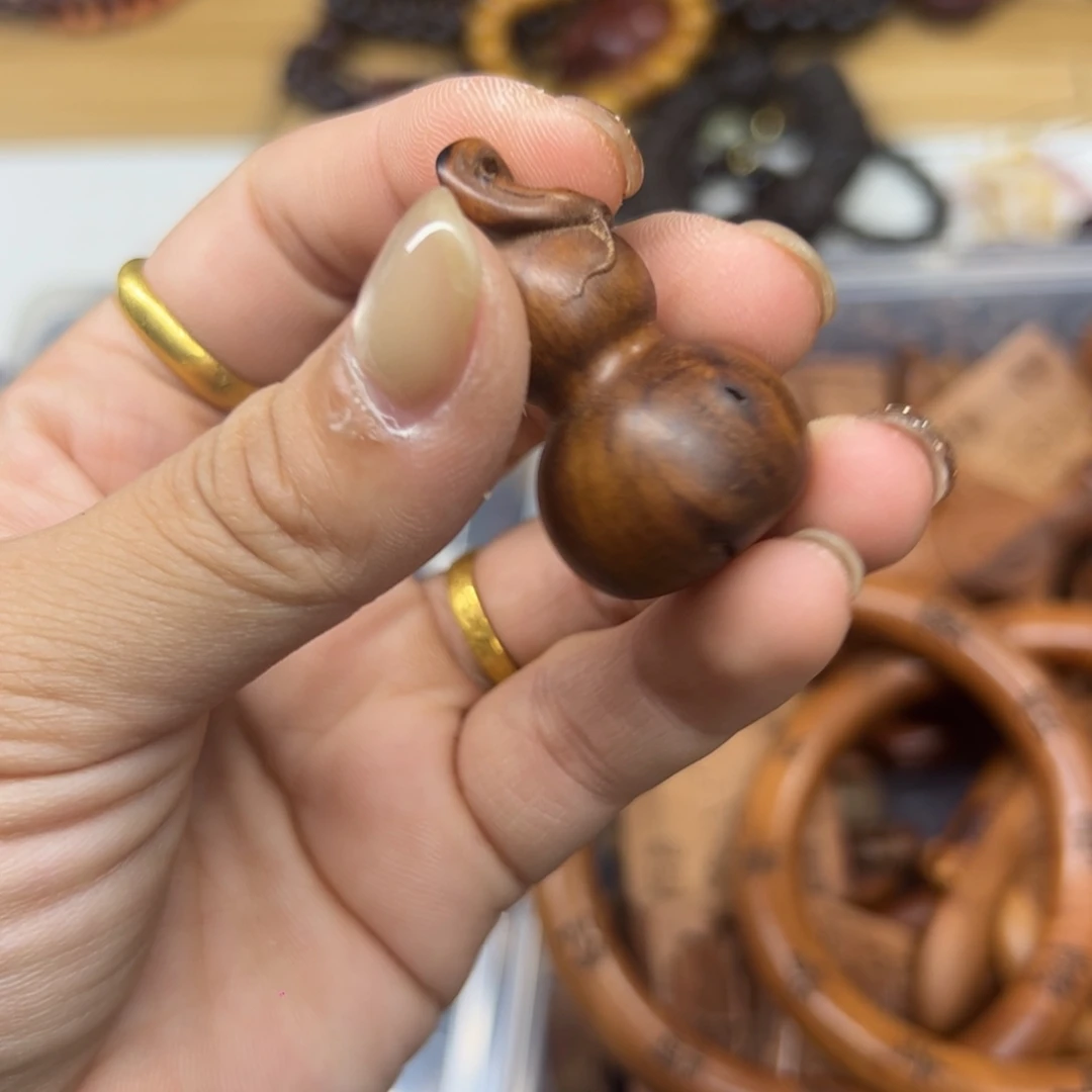 维腊木（绿檀）无事牌