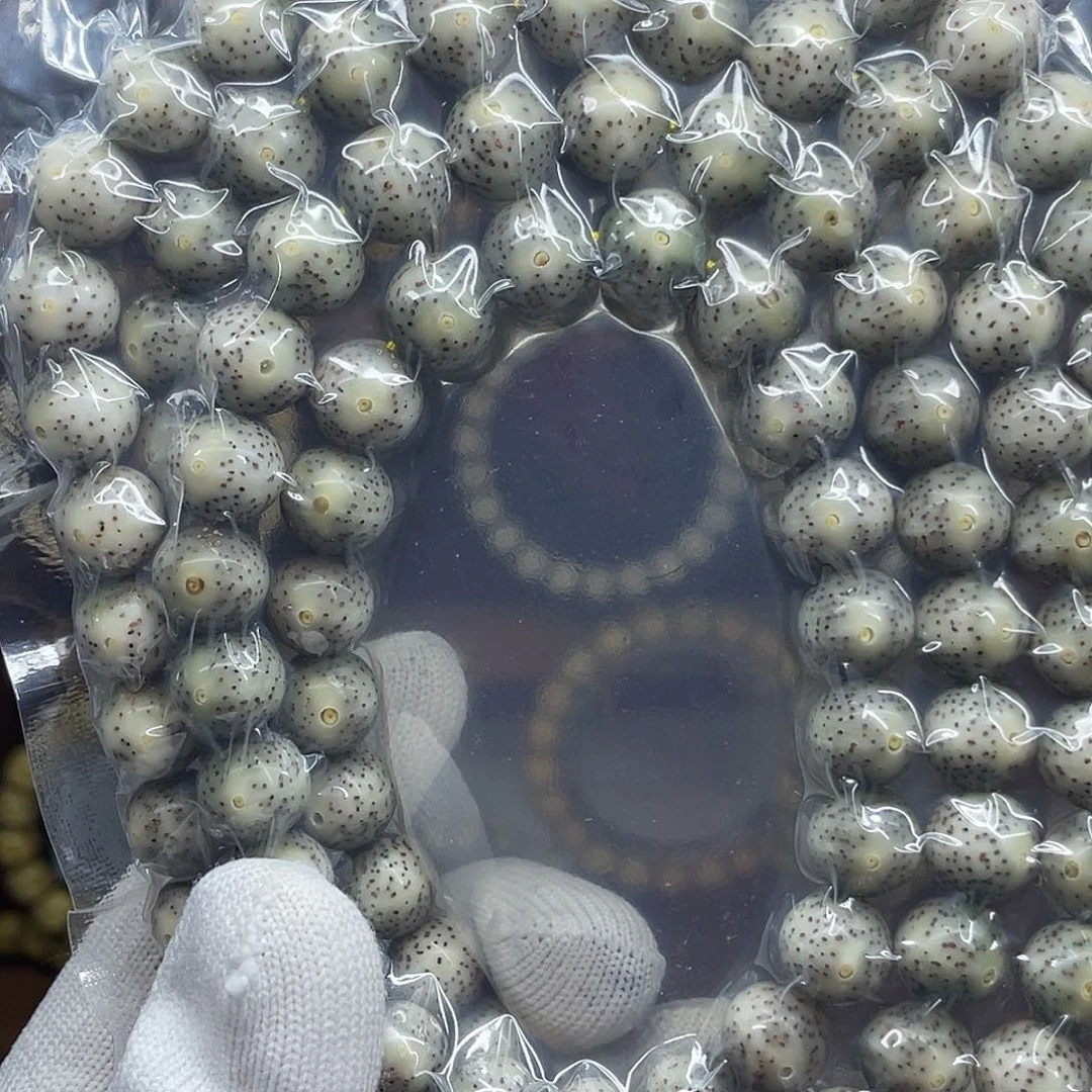 無***歡手串星月菩提11圆珠，一线天牛毛星