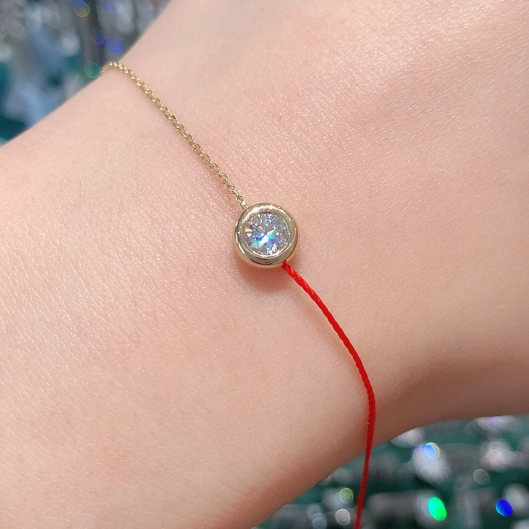 合成钻石18K金镶嵌红绳