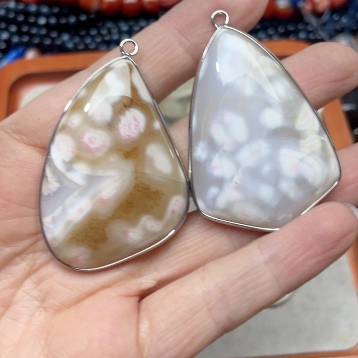 玛瑙/玉髓合金珠宝半成品一个樱花玛瑙吊坠