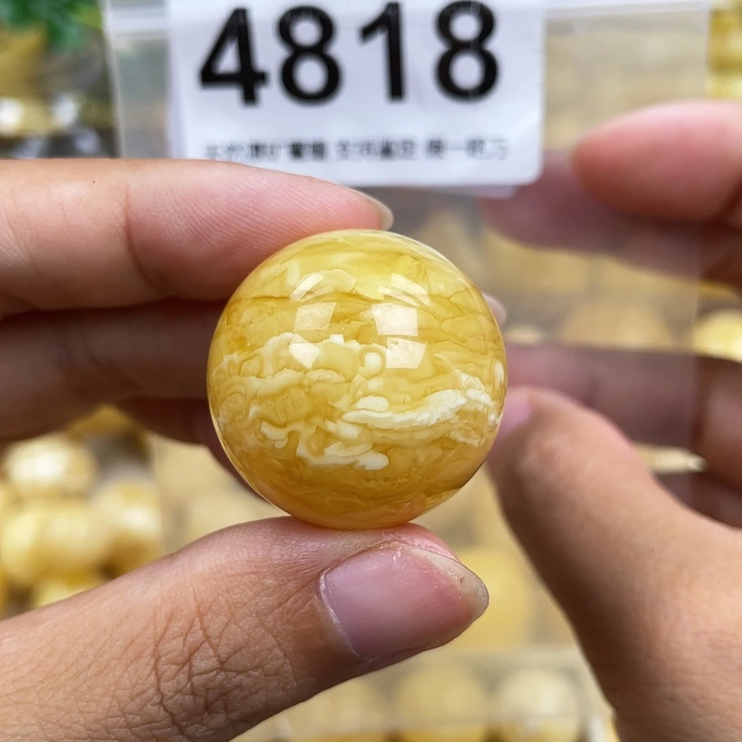 琥珀未镶嵌珠宝奇石27.8