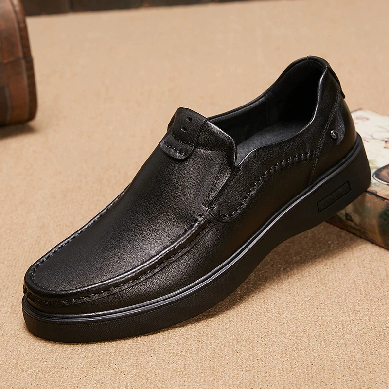 【秋冬新品】经典大气男士底休闲皮鞋2025新款真皮圆舒适套男鞋厂家