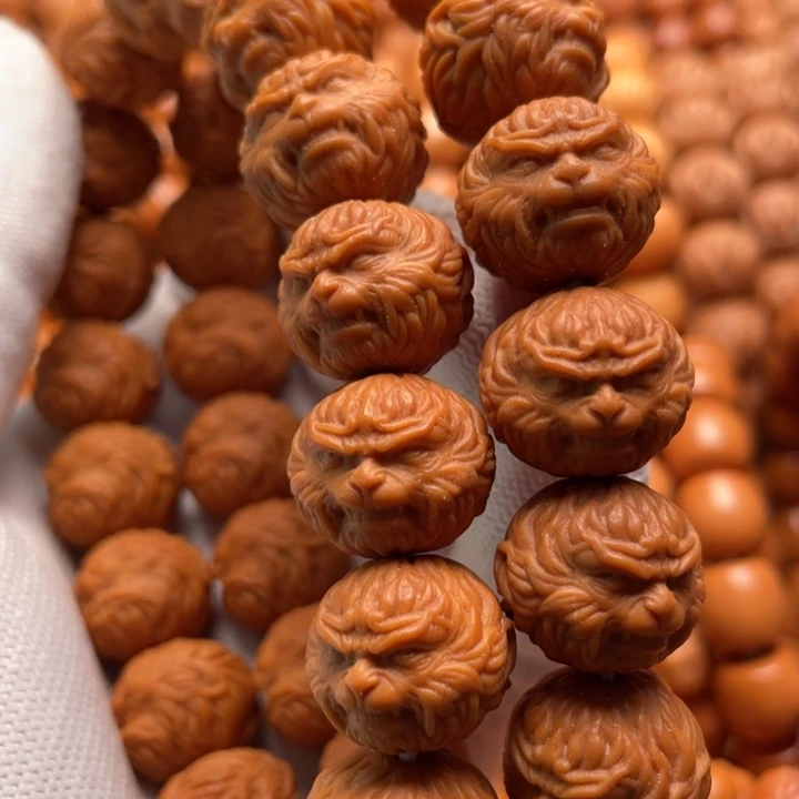 猴头核桃吊坠听**风斗战胜佛