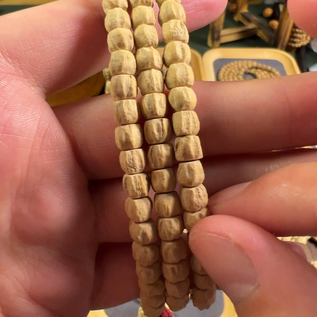 【闪购商品】吊坠柏香籽/百香籽热振方块顺6×5