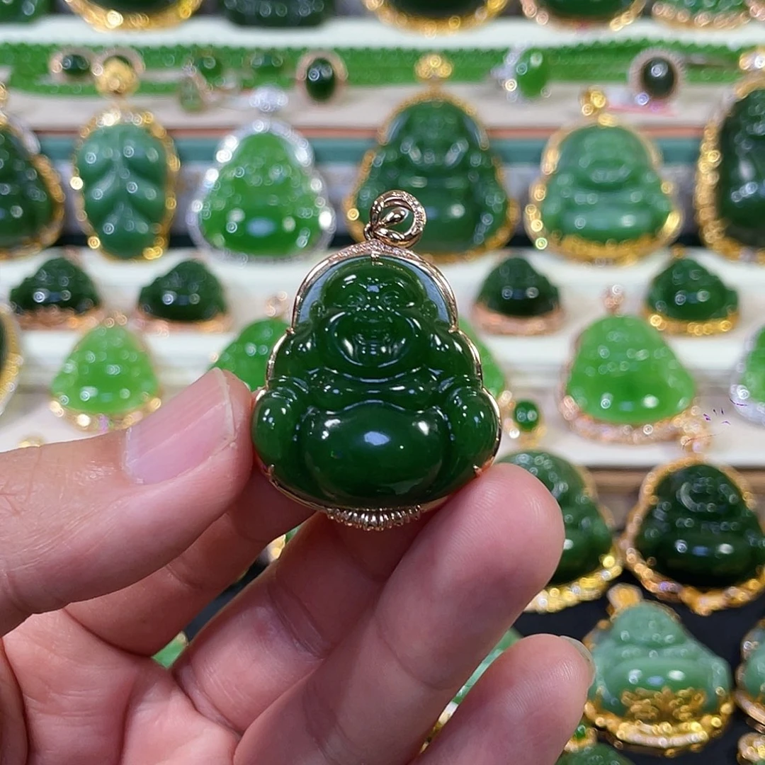 颈饰18K金镶嵌和田玉（碧玉）30mm