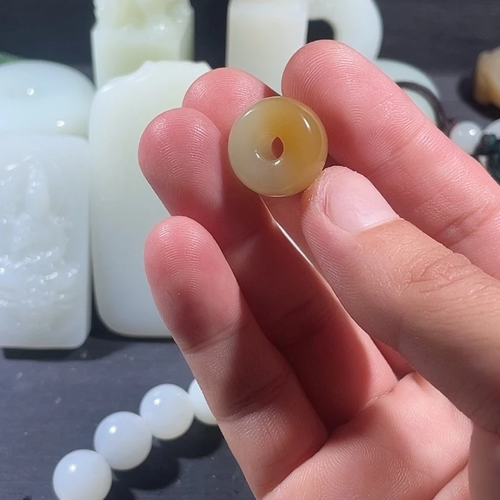 吊坠(不含链)未镶嵌和田玉珠子