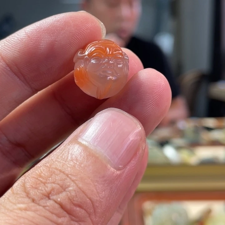 颈饰未镶嵌南红玛瑙