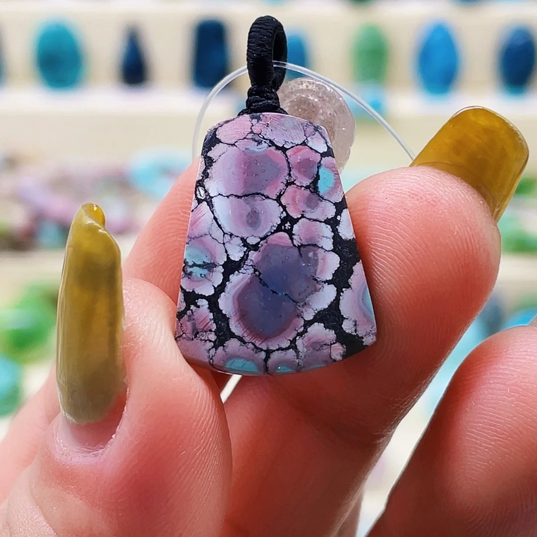 绿松石颈饰未镶嵌