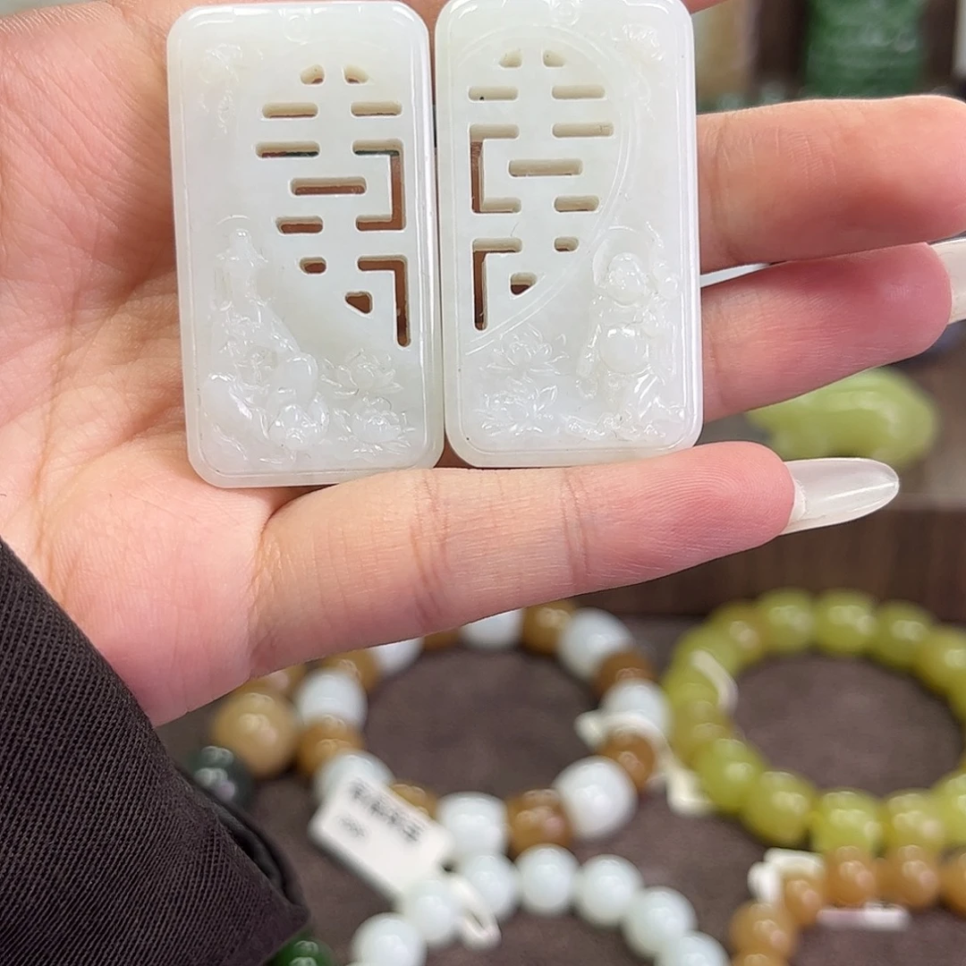 和田玉未镶嵌手串