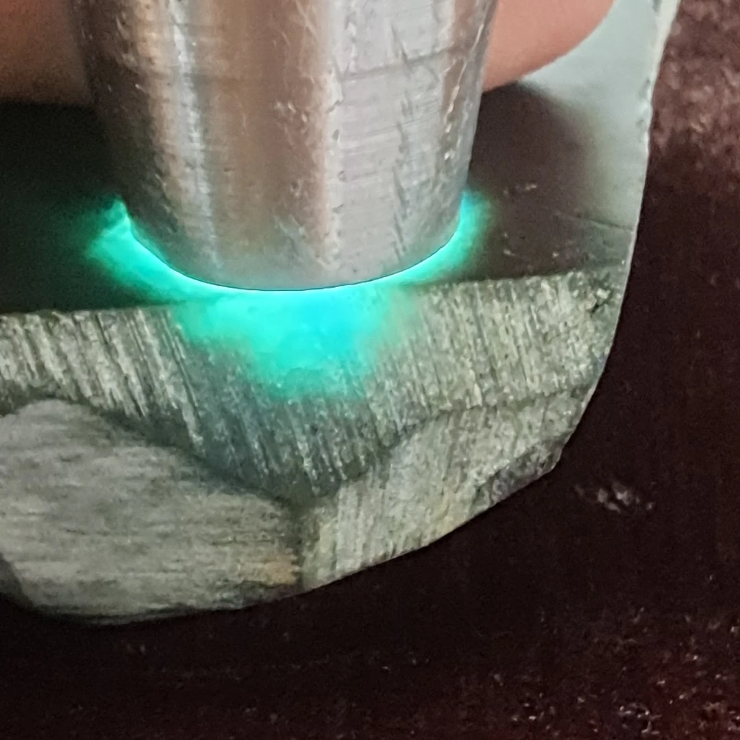 翡翠缅甸A货墨翠明料定制加工成品有雪花棉，种老肉细冰种