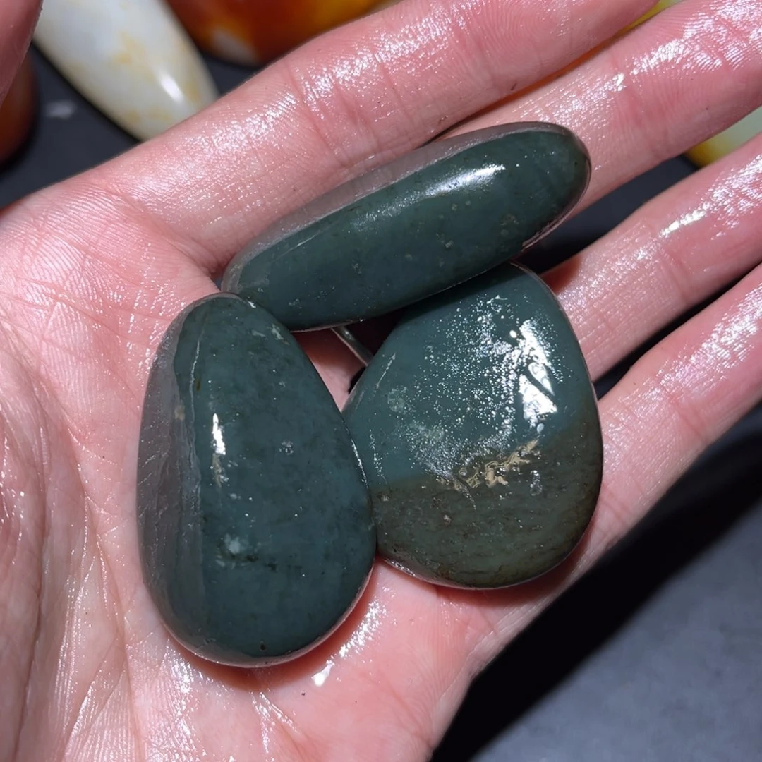 和田玉未镶嵌珠宝奇石