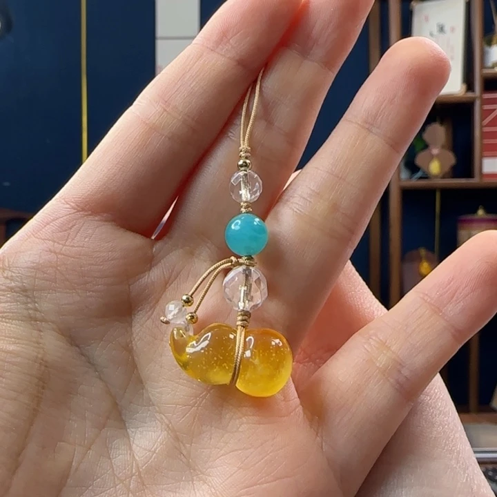 蜜蜡吊坠(赠链)未镶嵌