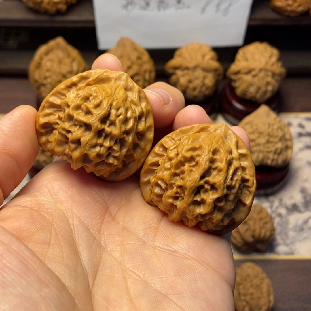 文玩核桃把件全品玄月38