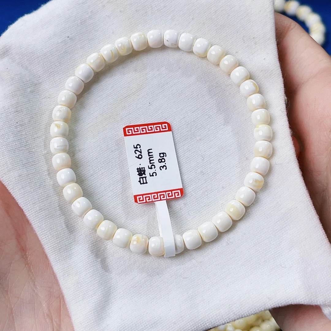 琥珀未镶嵌裸石5.5漆白浓蜡