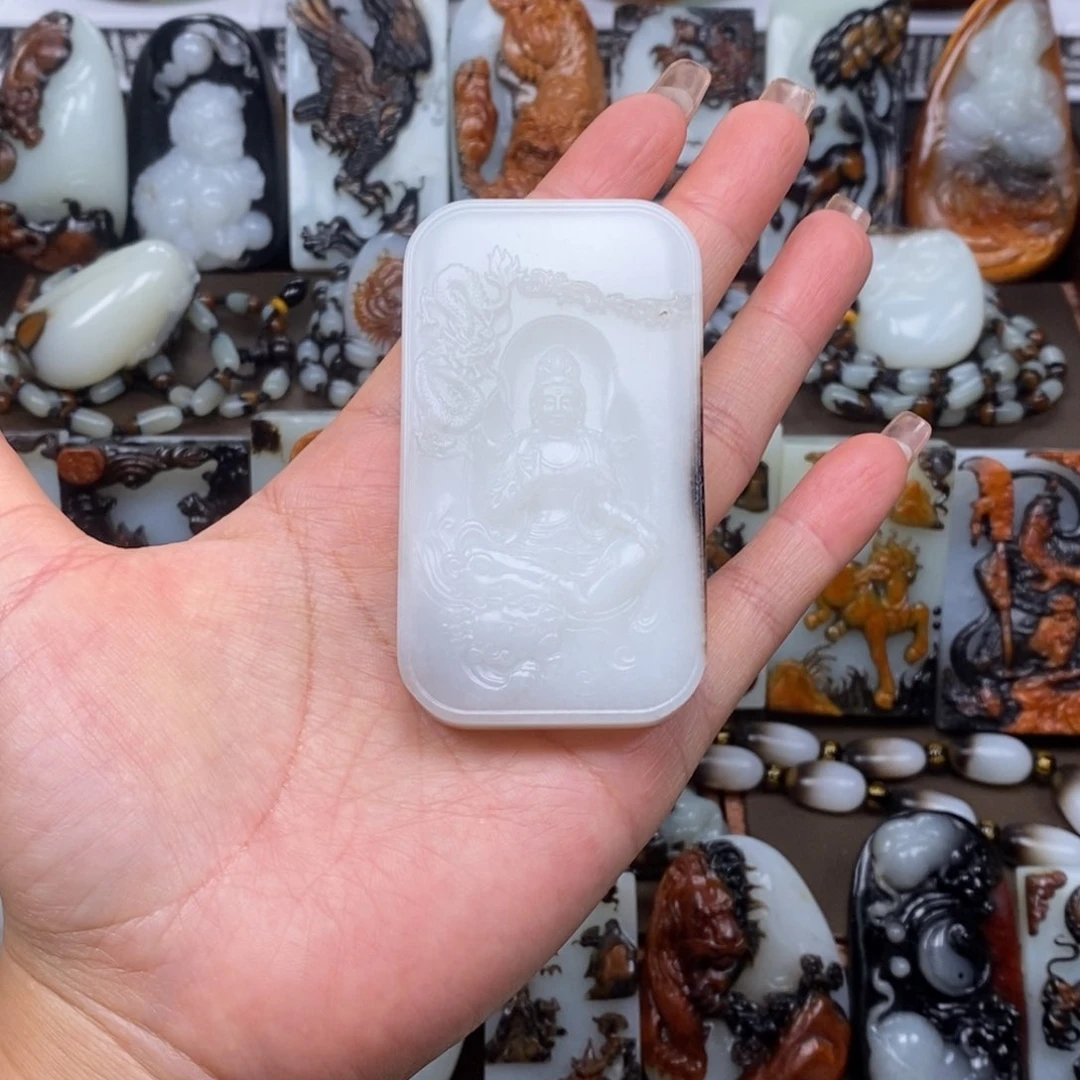 颈饰未镶嵌和田玉