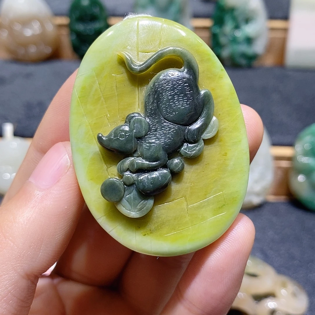 独山玉未镶嵌吊坠