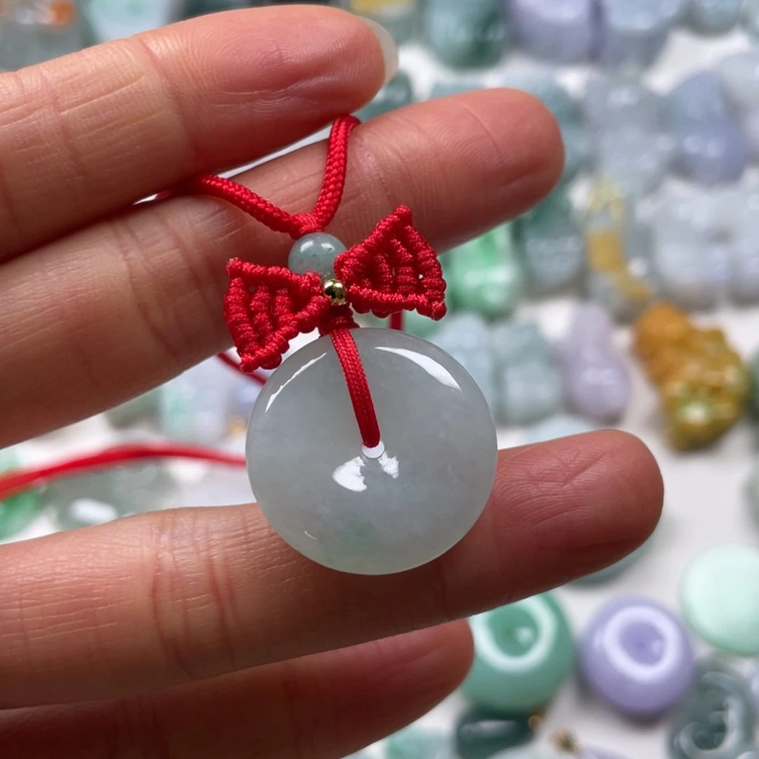 翡翠吊坠(赠链)未镶嵌