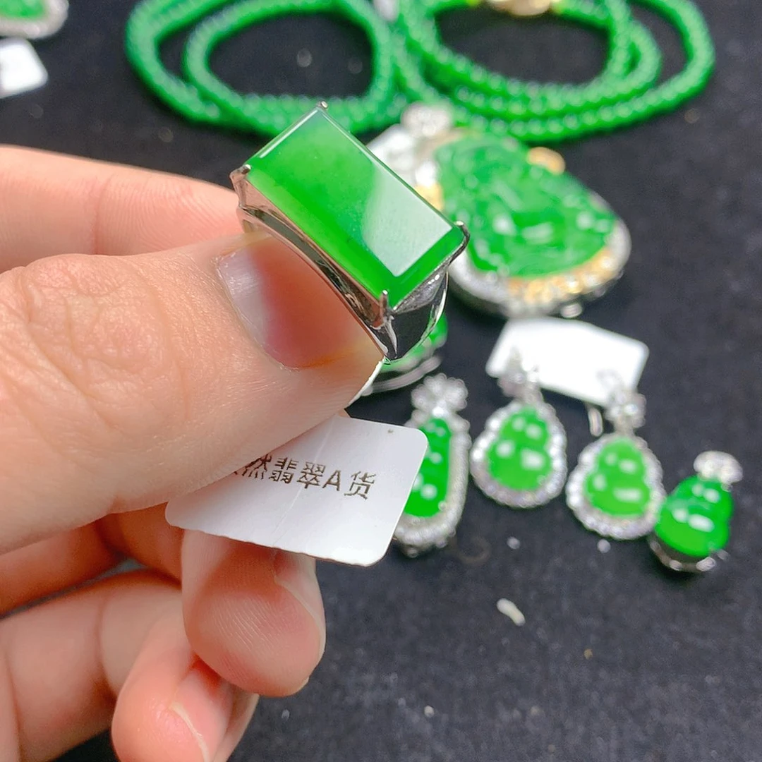 颈饰银S925镶嵌翡翠翡翠