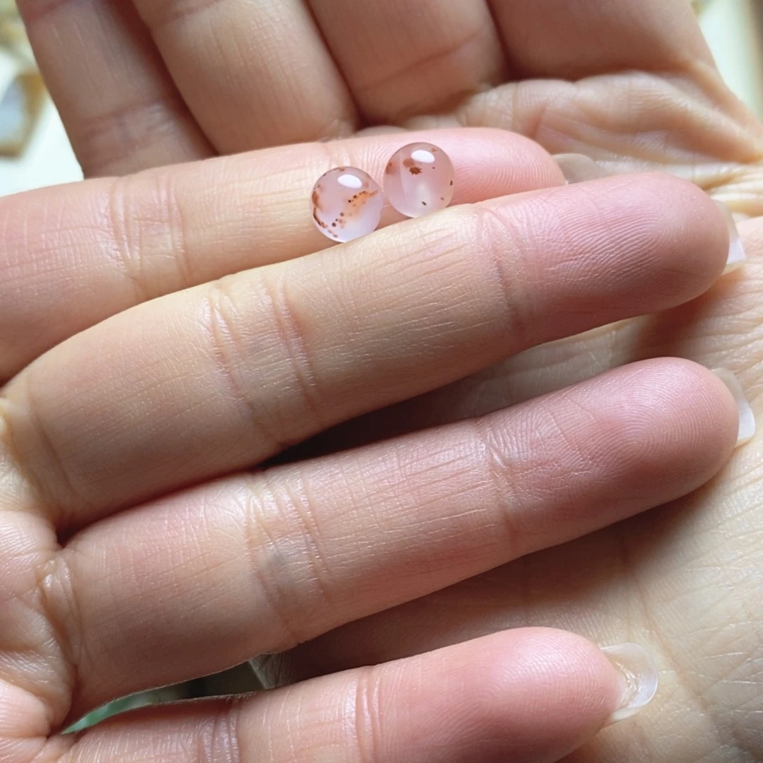 银S925镶嵌南红玛瑙耳钉冰飘南红圆珠卡8mm意境