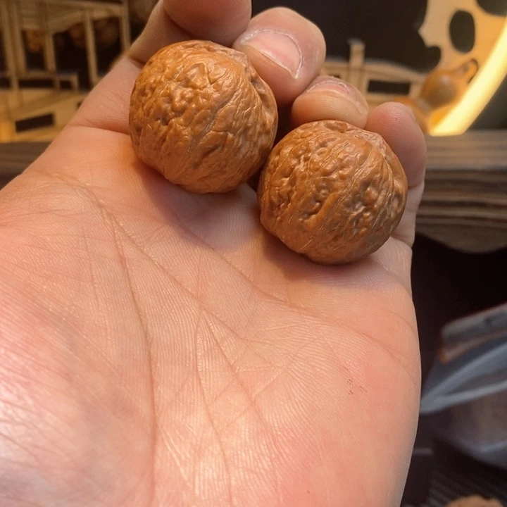 文玩核桃把件B****n秋子