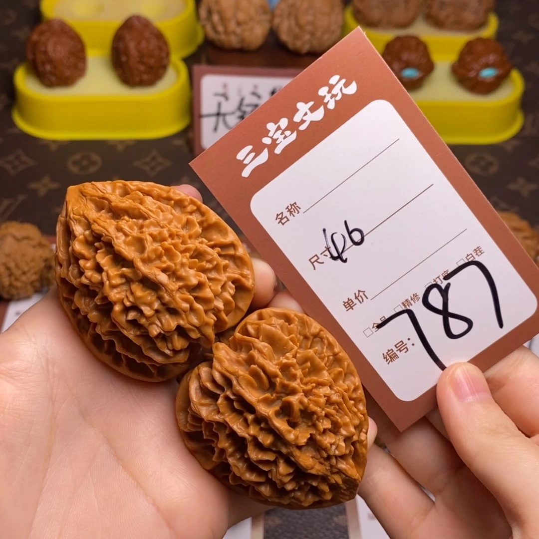 文玩核桃把件46招财鼠787