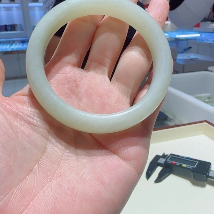 未镶嵌手镯和田玉111