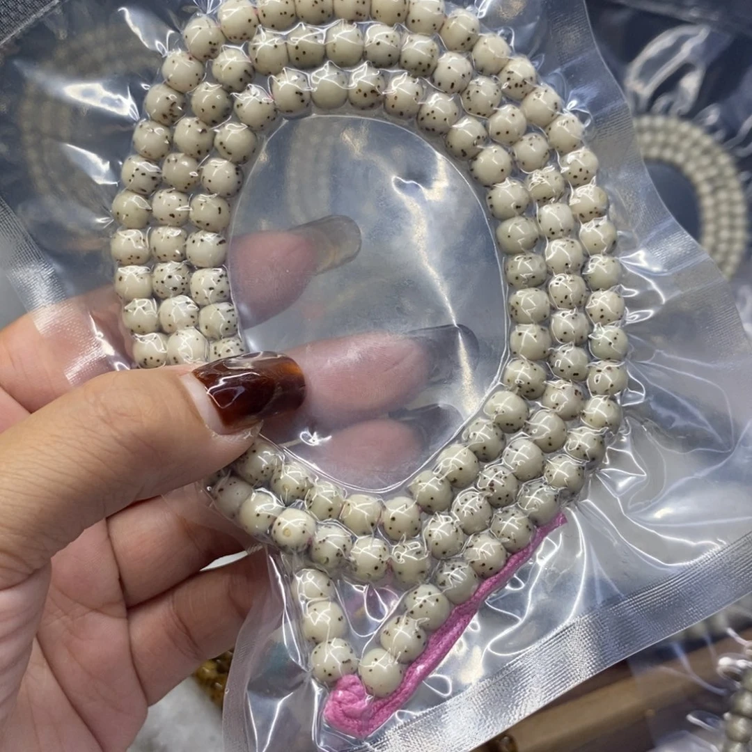 邱***.吊坠星月菩提aaaaaaaaaaaa4