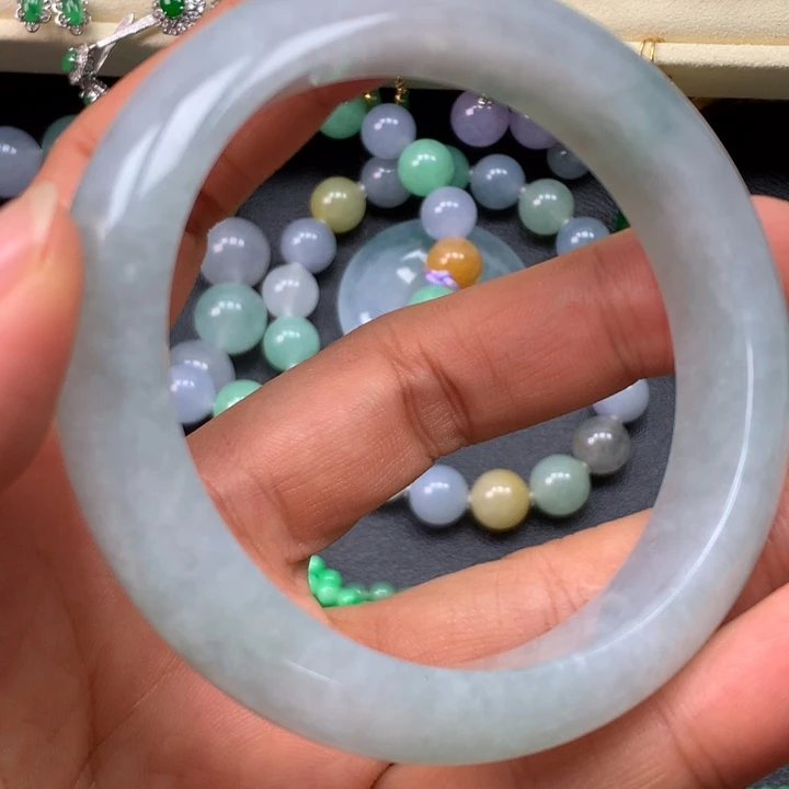 翡翠未镶嵌手镯手镯