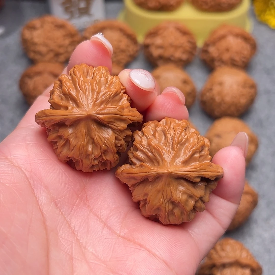 把件文玩核桃精品磨砂蜡油皮龙鳞狮子头38+