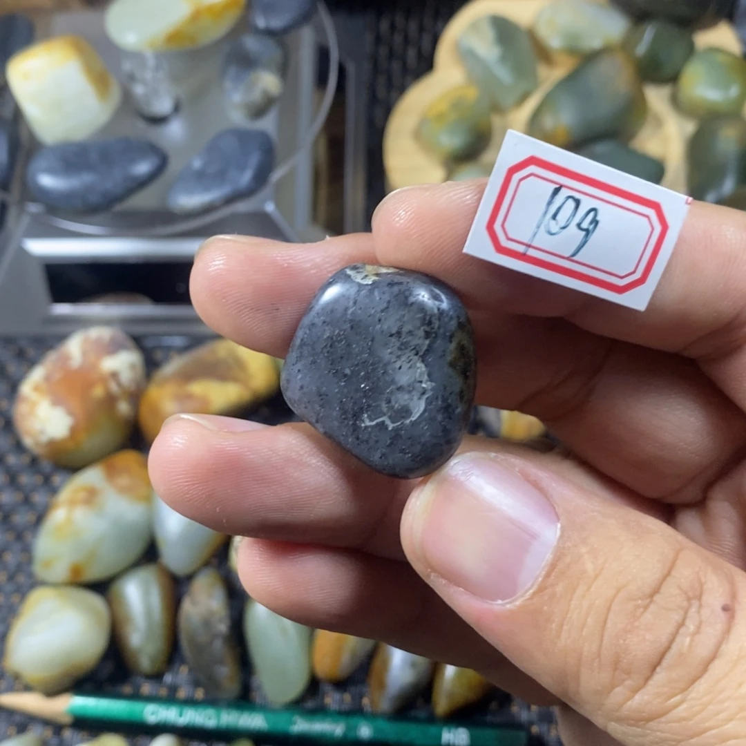 和田玉（糖玉）未镶嵌挂件