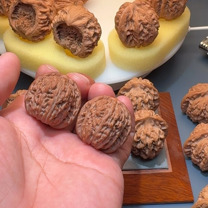 扈***居山地手指捻楼尺寸32