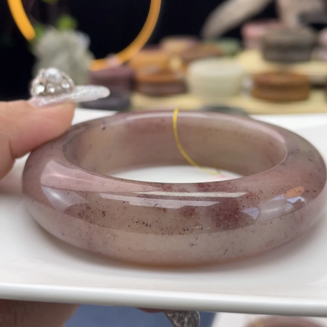 【闪购商品】石英质玉手镯未镶嵌南*