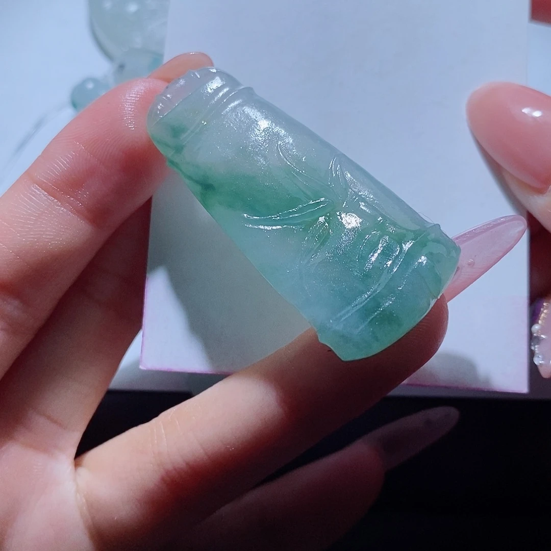 未镶嵌定制翡翠翡翠