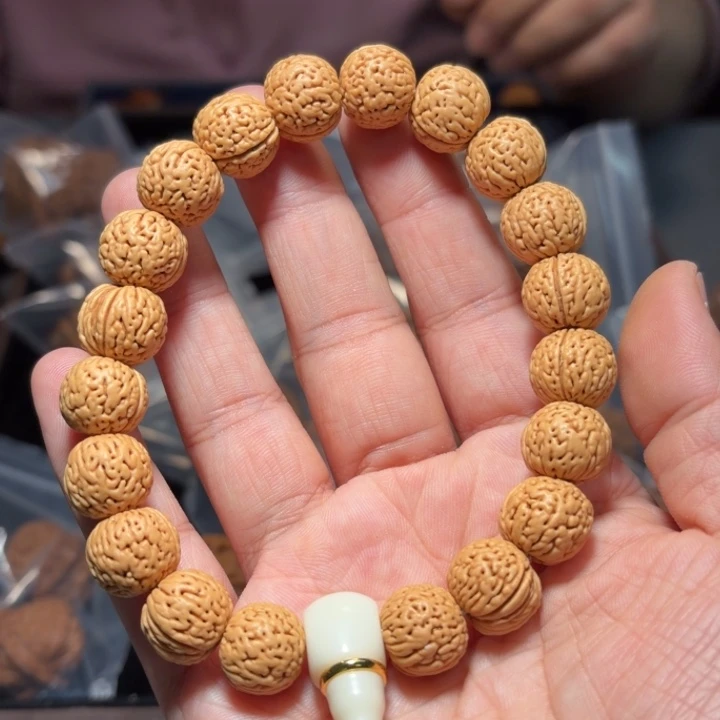 文玩核桃吊坠金刚纹7551