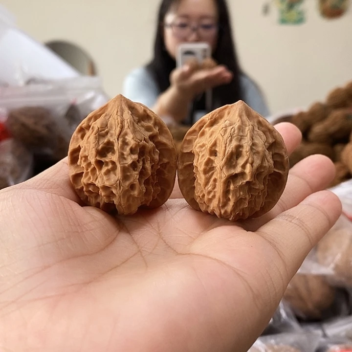 文玩核桃吊坠玲珑34